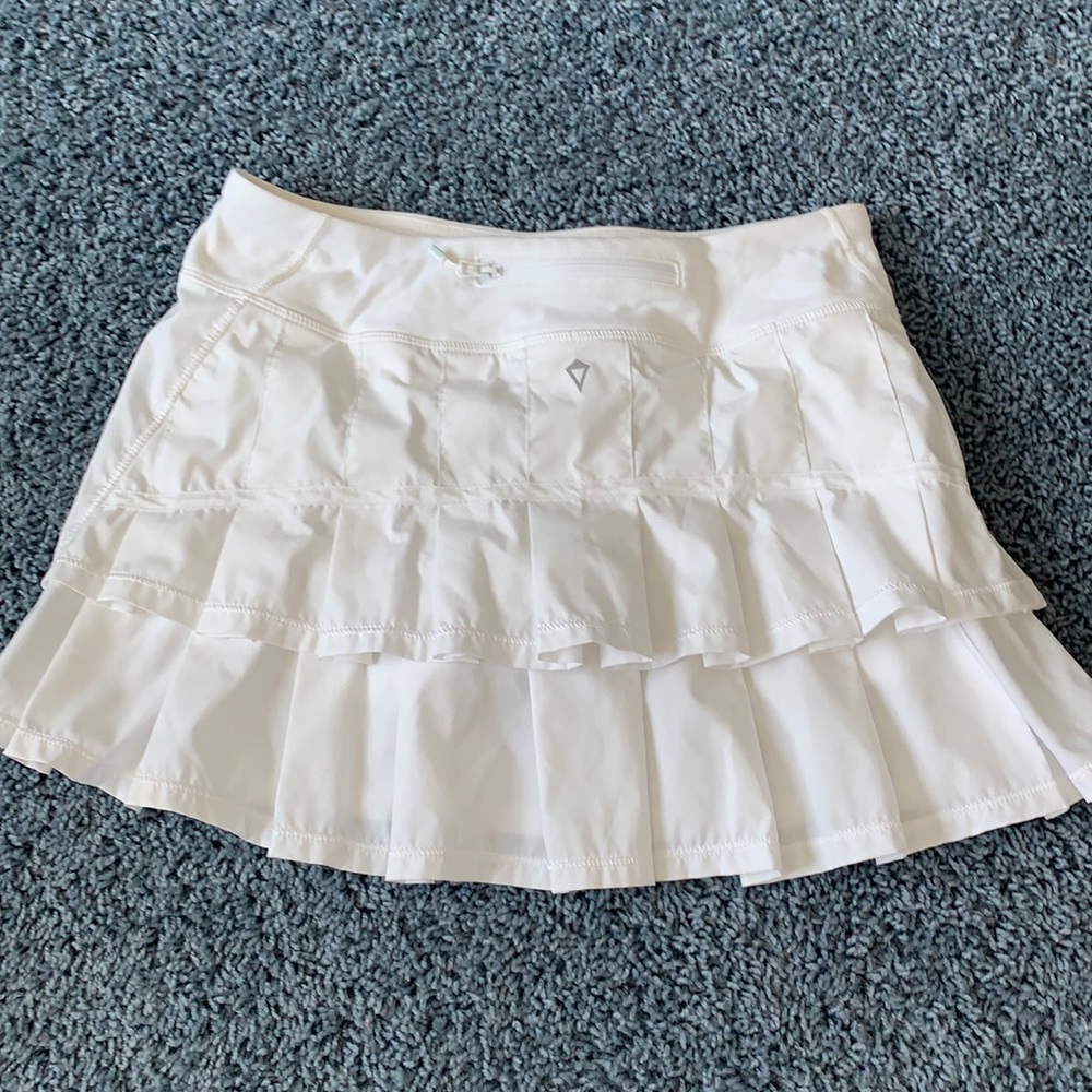 White ivviva tennis skirt